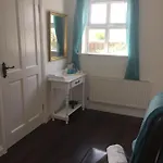 Toomullin House 3*