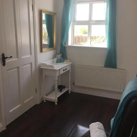 Toomullin House 3*