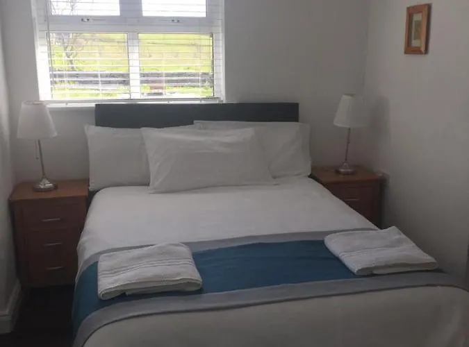 Toomullin House 3*