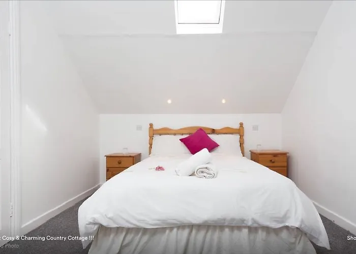 Toomullin House 3*